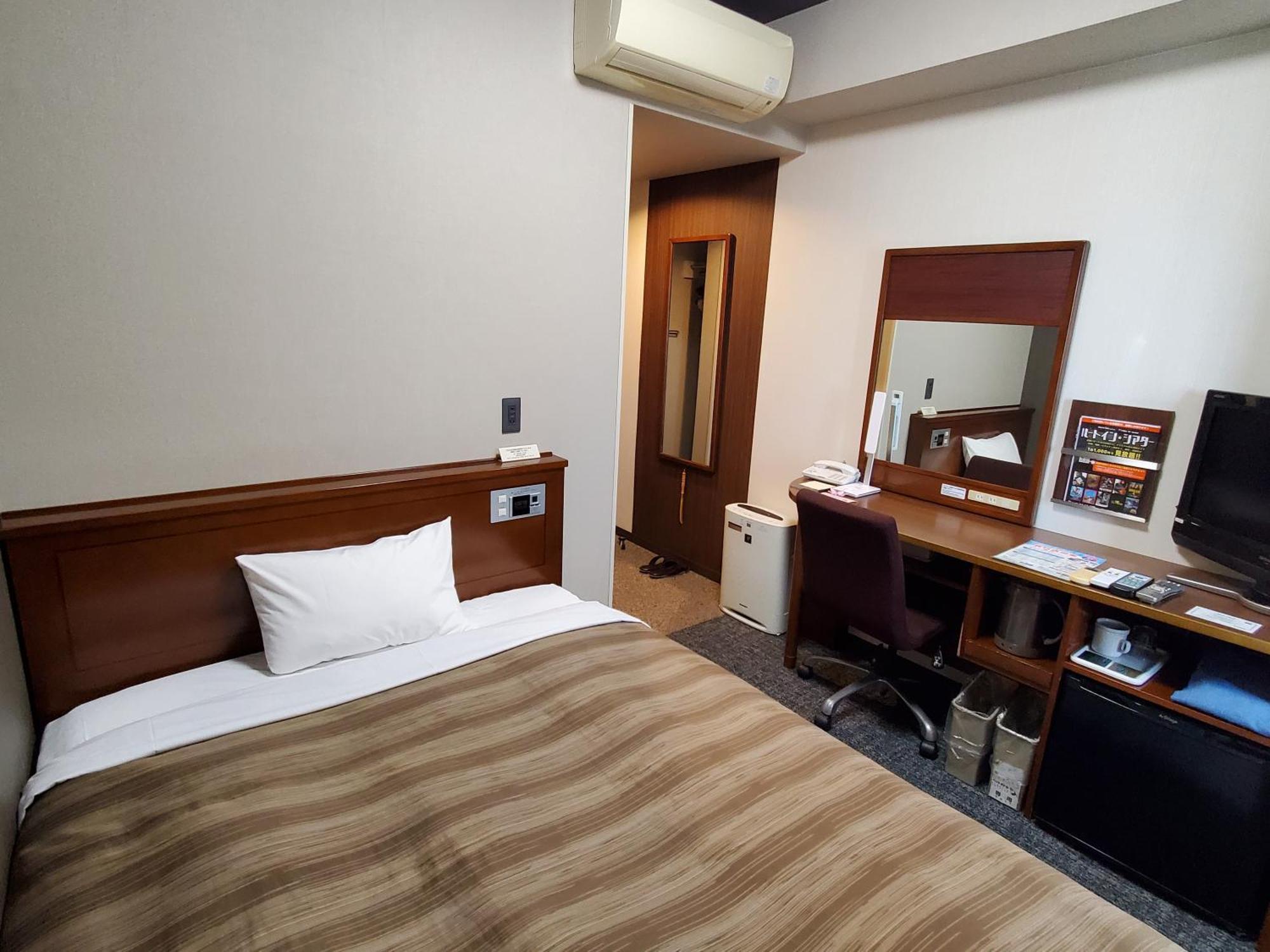 Hotel Route-Inn Dai-Ni Kameyama Inter Kültér fotó